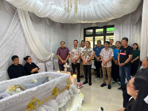 Bupati Joune Ganda Hadir Berikan Dukungan Moril kepada Keluarga Almarhum Berty Boy Dondokambey